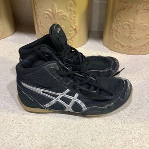 Youth wrestling shoes